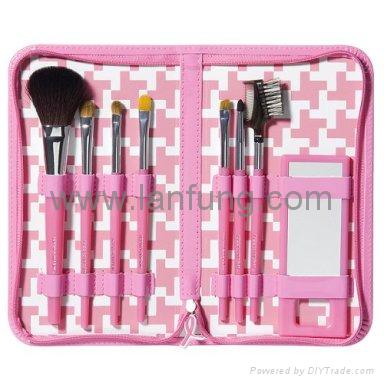 Makeup brush kit